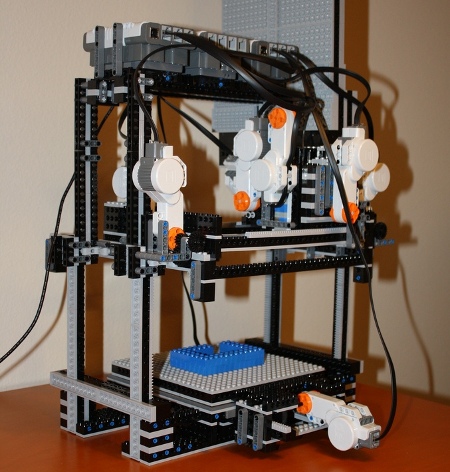 LegoBot, ein 3D-Drucker komplett aus Lego gebaut