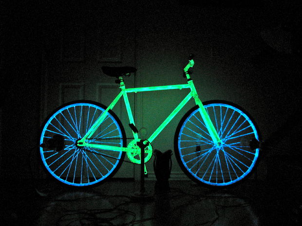 Fünf coole Varianten dein Fahrrad zum Leuchten zu bringen für bessere Sichtbarkeit im Straßenverkehr