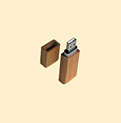 USB-Stick aus Kirschbaumholz