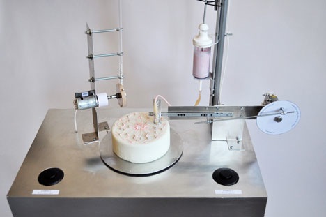Automatisch Kuchen dekorieren mit dem Automatic Cake Decorator